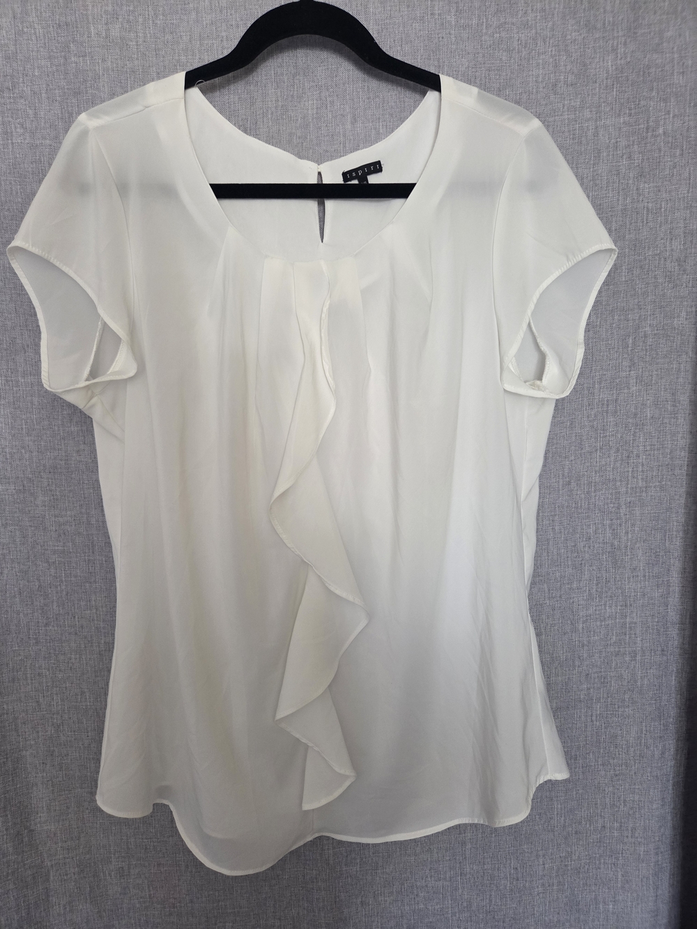 Ispiri Cream Ruffle Front Short Sleeve Blouse - L